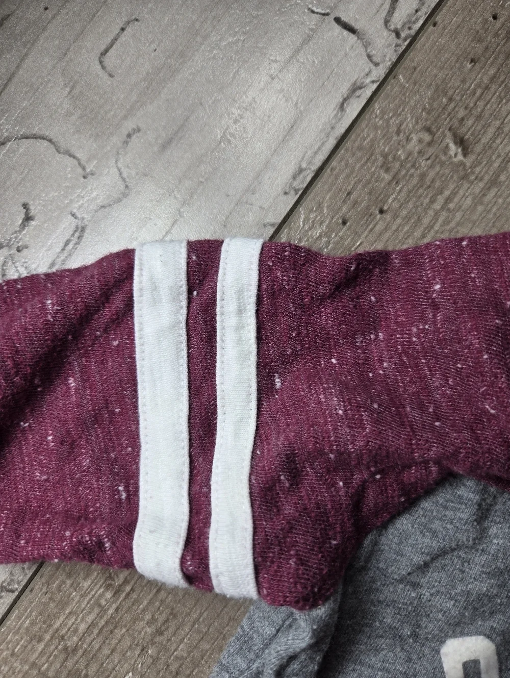 OshKosh B'gosh Burgundy Gray and White Varsity Logo Tee Baby Boy Size 9m NWOT